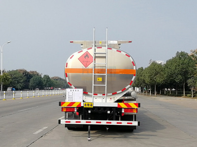19.7方東風(fēng)鋁合金運(yùn)油車 以工匠精神鑄就的運(yùn)輸利器，安全與品質(zhì)的雙重保障